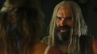 சிறிய மார்பகங்கள் அழகான பொன்னிற ஒரு உண்மையான சார்பு போன்ற ஒரு பெரிய சேவல் ஏமாற்றுகிறது