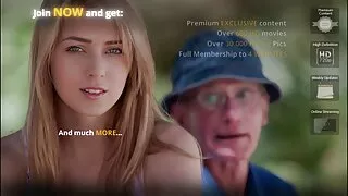 கவர்ச்சியான செர்பிய கோகோ டி மால் தனது காதலியின் ஈரமான மற்றும் சுவையான புண்டையை மகிழ்விக்கிறார்