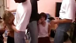 சேவல் பசி செயலாளர் வெரோனிகா ராகல்