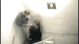 நிறைய தூண்டுதல் மற்றும் அகிஹோ நிஷிமூர் அவரது சொத்துக்களை அம்பலப்படுத்துகிறார்.