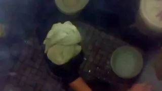 ஜப்பானிய தேவதை மகி ஹோஜோ தனது மார்பகங்களை அம்பலப்படுத்தி தலை கொடுக்கிறார்