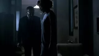 பிரவுன் ஹேர்டு ஸ்லட் சேனல் பிரஸ்டன் செக்ஸ் நாய் பாணியைப் பெறுவதற்கு முன்பு ஒரு தனியா கொடுக்கிறார்