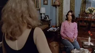 படுக்கையில் இரண்டு ரஷ்ய அழகிகளுடன் மனதைக் கவரும் எஃப். எஃப். எம் மூன்றுபேர்