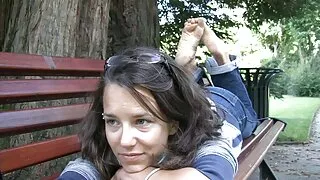 இளம் சிறிய அழகி செக்ஸ் Jezelle ரைடர் சக்ஸ் மற்றும் இளம்பெண் ஒரு பெரிய கருப்பு சேவல்.