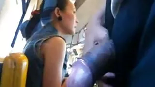 அமெச்சூர் பெண் கேசி ஹேஸ் காட்டுகிறது அவரது பட் மற்றும் விரல் ஆதிக்கம் தீராத அவளது