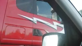 பெரிய மார்பகங்கள் கொண்ட உயரமான டீன் Nicoletta எச் எடுத்து வெளியில் செக்ஸ்