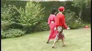 டிபி ஸ்லட் தனது ஆசனவாய் மற்றும் புண்டையில் இரண்டு செக்ஸ் பொம்மைகள் இல்லாமல் வாழ முடியாது